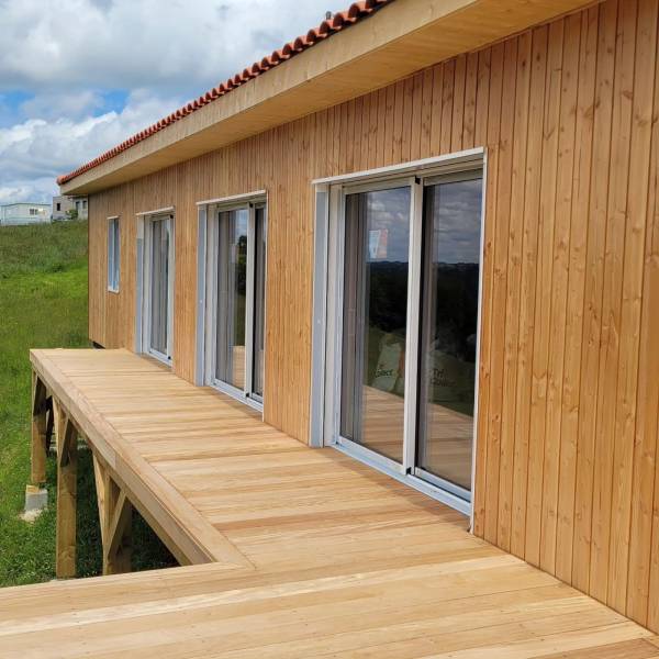 Réalisation d'une terrasse en bois exotique de qualité et entretien facile à Tarbes en Haute Pyrénées