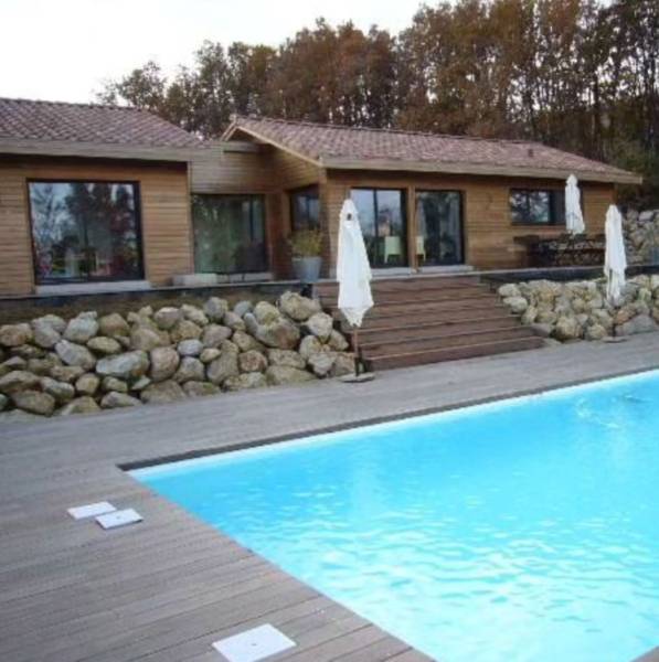 Réalisation d'une terrasse en ipé, terrasse en bois de qualité pour un particulier dans le Sud ouest